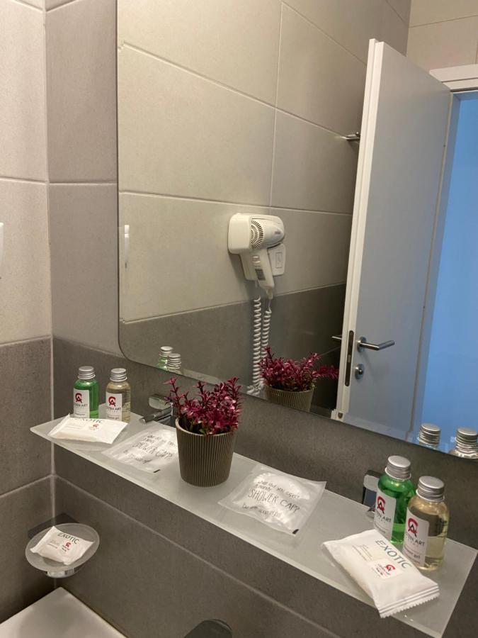 Osten Art Hotel Skopje Eksteriør bilde
